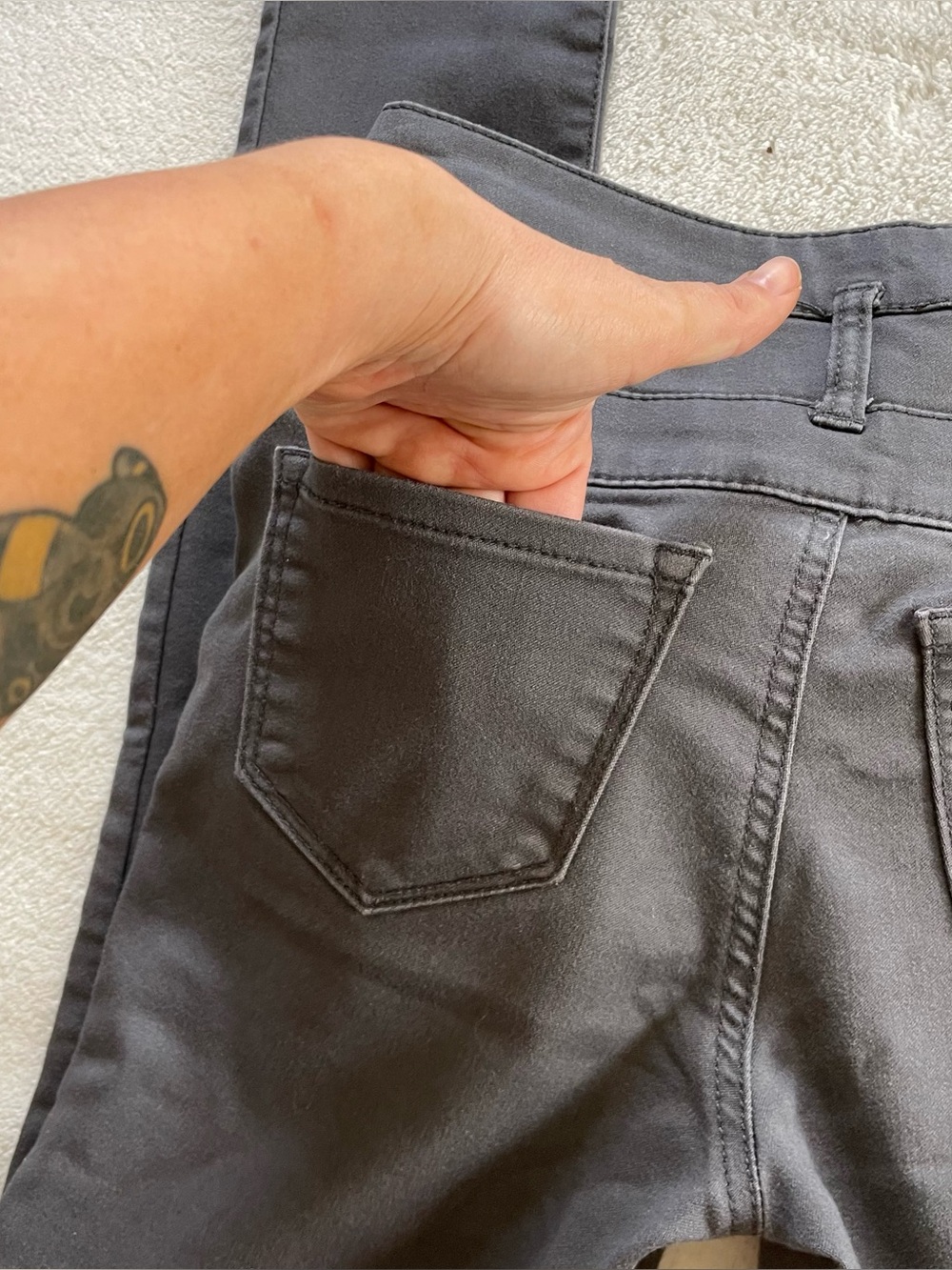 Refuge Faded Black High Rise Jeans size 2 - Picture 7 of 12